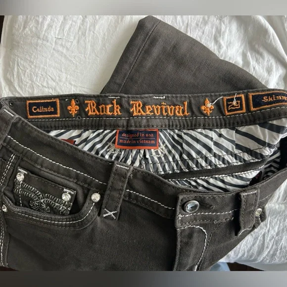 Rock Revival Women’s Black Celinda Skinny Jeans 29 Stones - Picture 3 of 7